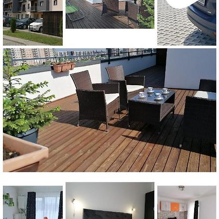 Ama Apartament Cu Terasa 50 Mp & Parcare Braşov Buitenkant foto