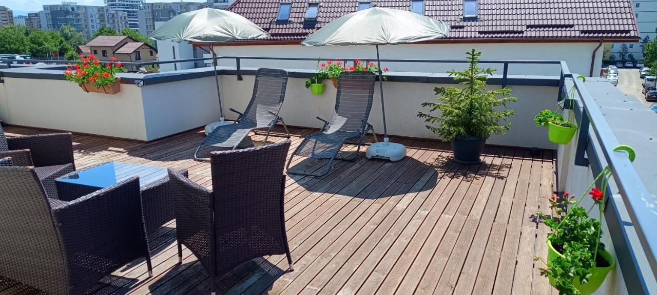 Ama Apartament Cu Terasa 50 Mp & Parcare Braşov Buitenkant foto